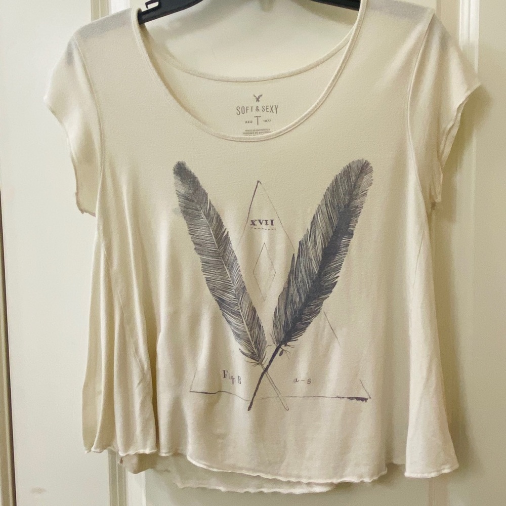 Feather tee